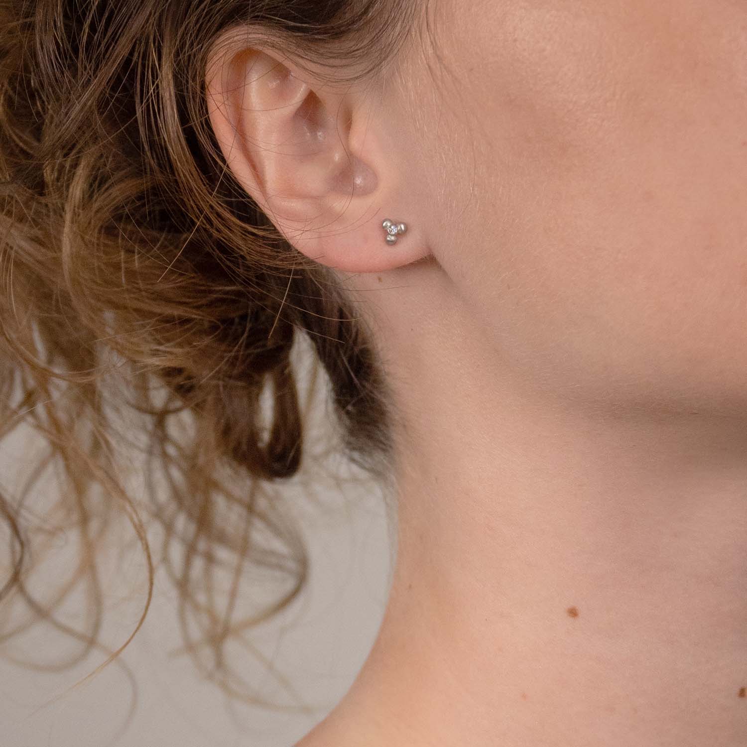 DETAIL208329